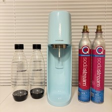 SodaStream Soda Maker + 2 CO2 Cylinders (empty) + 2 SodaStream Bottle