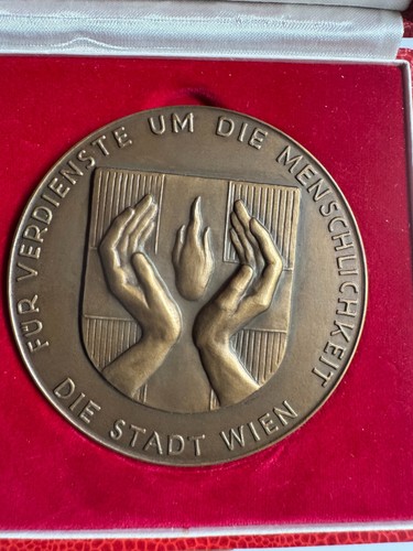 Professor Dr. Julius Tandler / Stadtwappen Wien - Medaille aus Bronze 8 cm - Picture 3 of 4