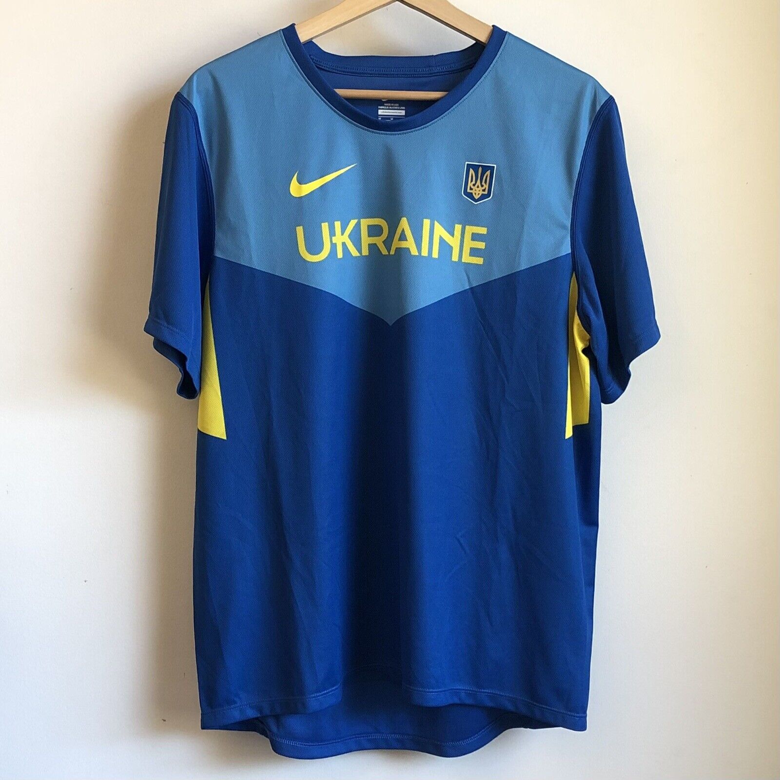 Nike Elite Pro Sponsored Kit Ukraine Blue Running Racing Tee T Shirt Medium  M