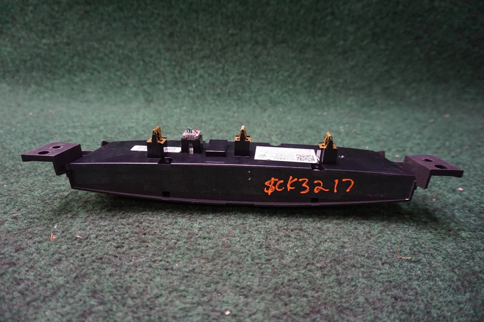 Chevrolet Traverse LT 2018 2019 2020 2021 2022 control de aire acondicionado OEM 84344402 Foto 3 de 4