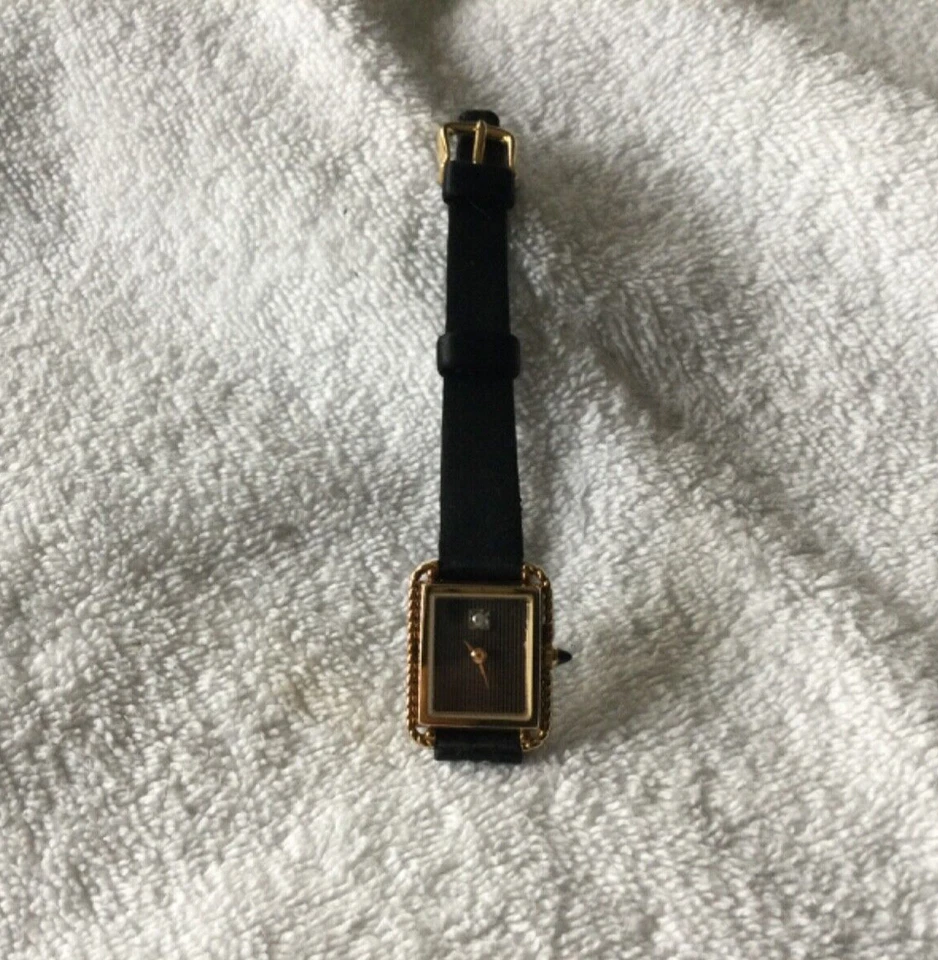 Vintage Accutron Diamond Ladies Watch, Gold Tone, Satin Like Band, New Battery - Image 3 of 4