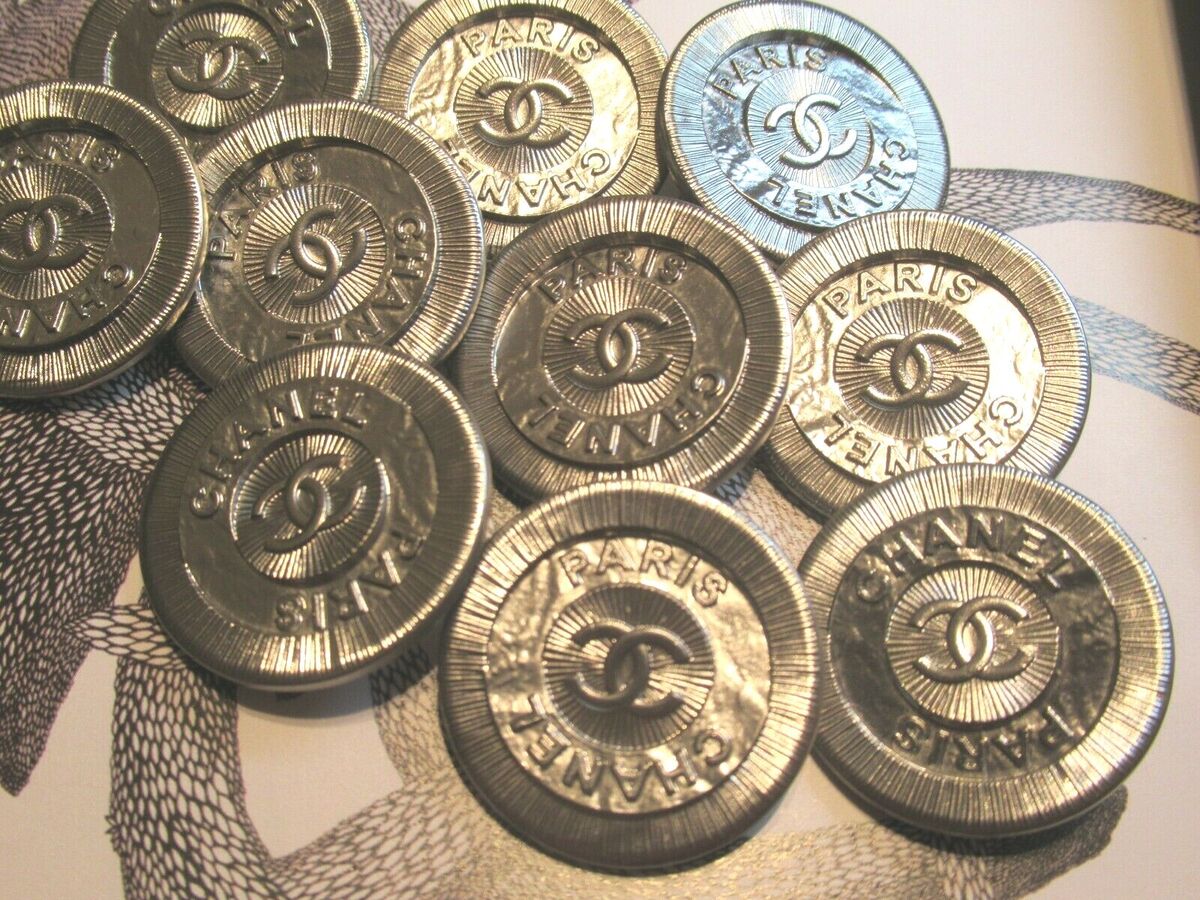CHANEL 7 SILVER METAL BUTTONS CC LOGO 18 MM /UNDER 3/4'' NEW LOT 7