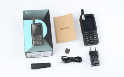 F40 IP65 Waterproof 4G GPS Android 8.1 Mobile Phone Walkie