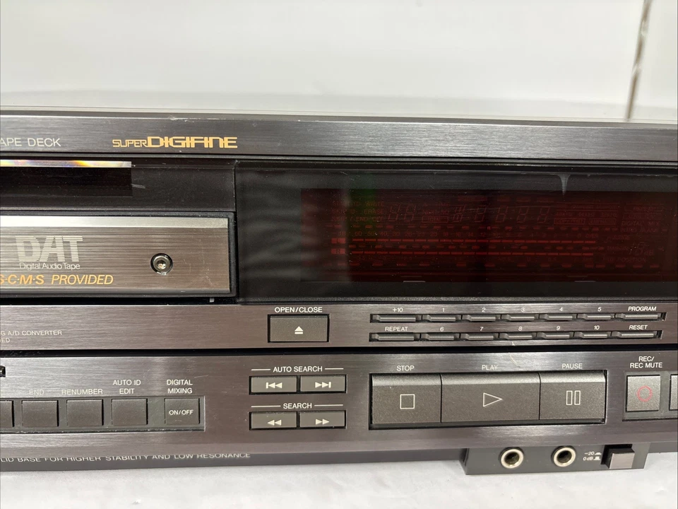 JVC XD-Z1010 DAT Recorder Reference Top of the Line, Fully Serviced! Excellent! - Image 4 of 4