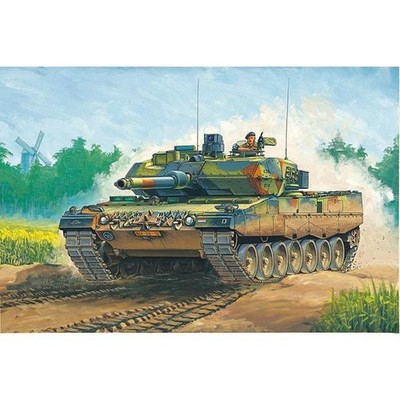 HOBBY BOSS HB82423 Dutch Leopard 2 A5 / A6 NL