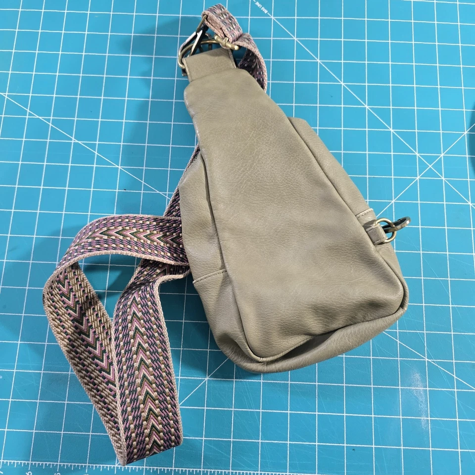 Urban Originals Anthropologie через плечо слинга сумка веган кожи серо-серый - Изображение 3 из 4