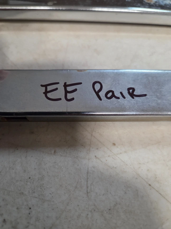 Chevrolet Chevy Nomad 1955 1956 1957 puerta levadiza puntales soportes usado original Foto 2 de 3