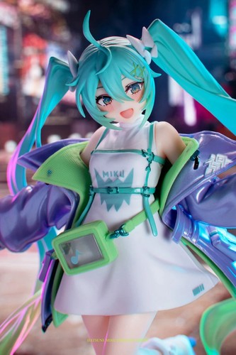 Modellino anime Hatsune Miku moda 19 cm abbigliamento casual action figure Miku - Foto 10 di 15