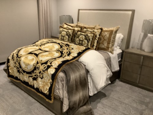 "Urna de león Versace hecha a medida 55""55"" con flecos tela de tapicería de terciopelo" - Imagen 12 de 12