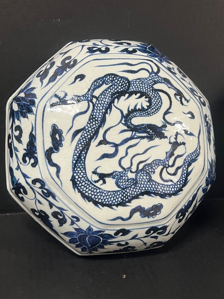 CHINESE ART BLUE AND WHITE PORCELAIN LARGE LIDDED BOX DRAGON DESIGN | eBay