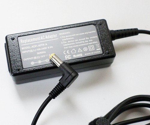 New Ac Adapter Charger & Plug for Acer Aspire One 521 533 532H NAV50 19V 2.15A - Picture 2 of 3