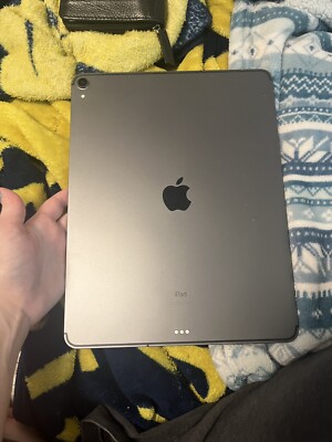 Apple iPad Pro 3rd Gen. 256GB, Wi-Fi + 4G (Unlocked), 12.9 in