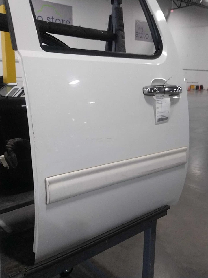 Conjunto de puerta trasera izquierda usado lado trasero se adapta a: 2010 Gmc Yukon XL 1500 trasero izquierdo gr Foto 2 de 4