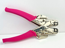 We R Memory Keepers Crop-A-Dile Hole Punch  Eyelet Setter Tool
