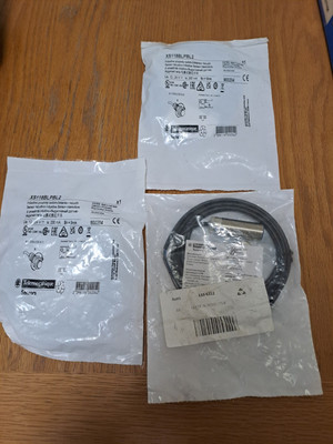 3 x Telemecanique XS118BLPBL2 Induktive Sensoren bündig Ø18,PNP,NC,2m Sn=5mm