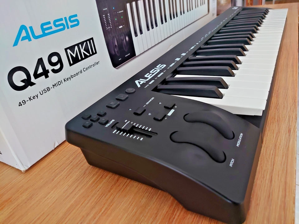Keyboard von Alesis Q49 MKII Schwarz, USB-MIDI, Neuwertig - Bild 3 von 4