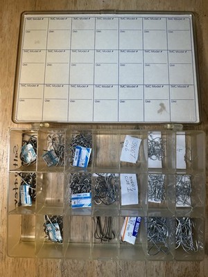 Saltwater hook lot  - Tiemco TMC and Mustad Stainless  - 462 hooks and case