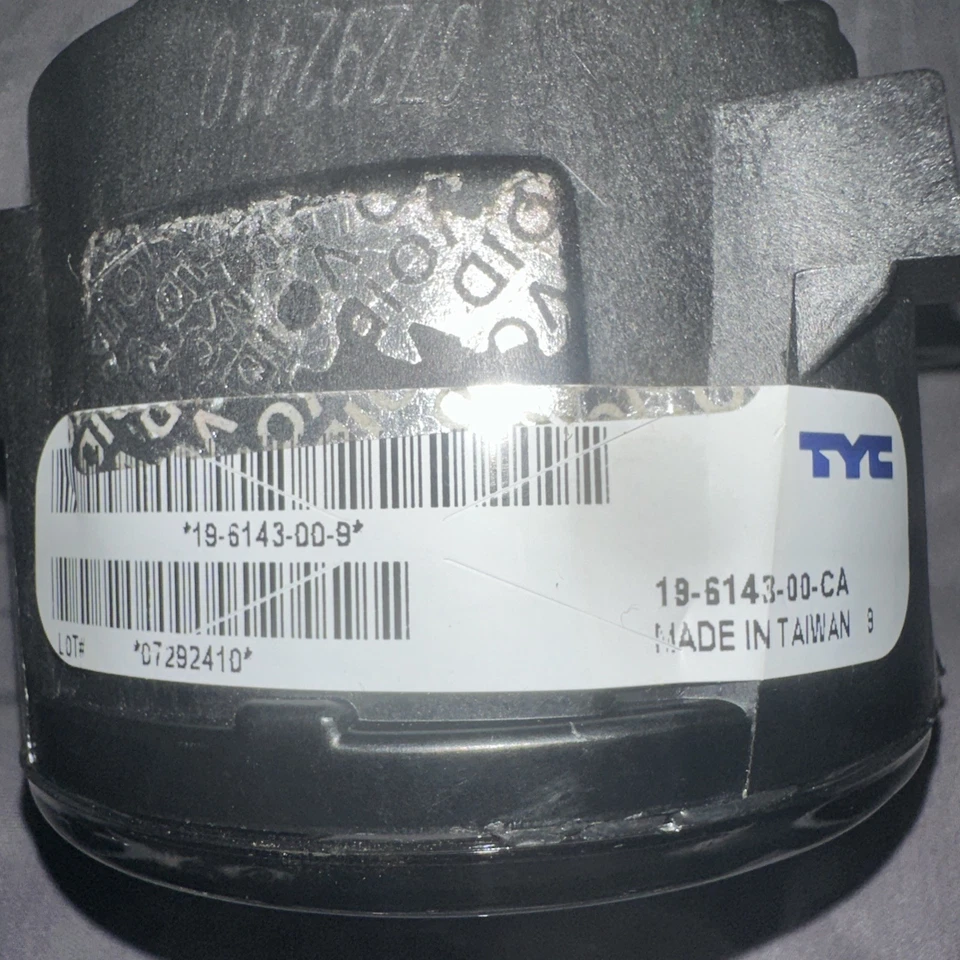 Pair (2) Fog light assemblies 15-20 Jeep Renegade 19-20 Ram 1500 Pickup L/R - Image 3 of 4