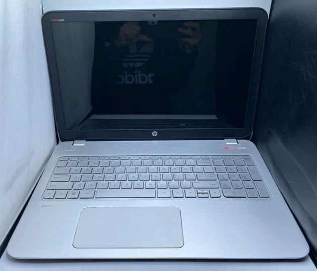 HP ENVY 15t-q100 15.6" Intel Core i7-4712H @2.30GHz 16GB RAM 512GB SSD Foto 2 de 4