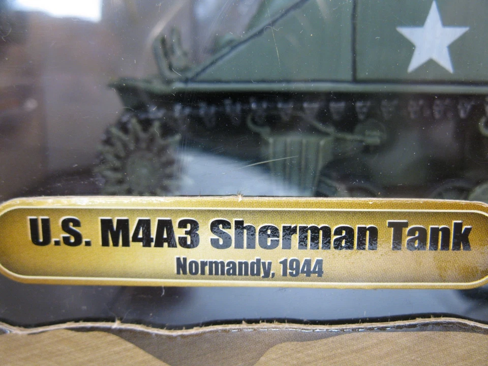 Tanque de batalla Forces of Valor US M4A3 SHERMAN SEGUNDA GUERRA MUNDIAL 1:32 SIN USAR, EN CAJA Normandía Foto 2 de 3