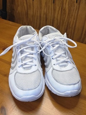 White Qixin Women's Shoes. Lace Up. Size 10 Pre-owned