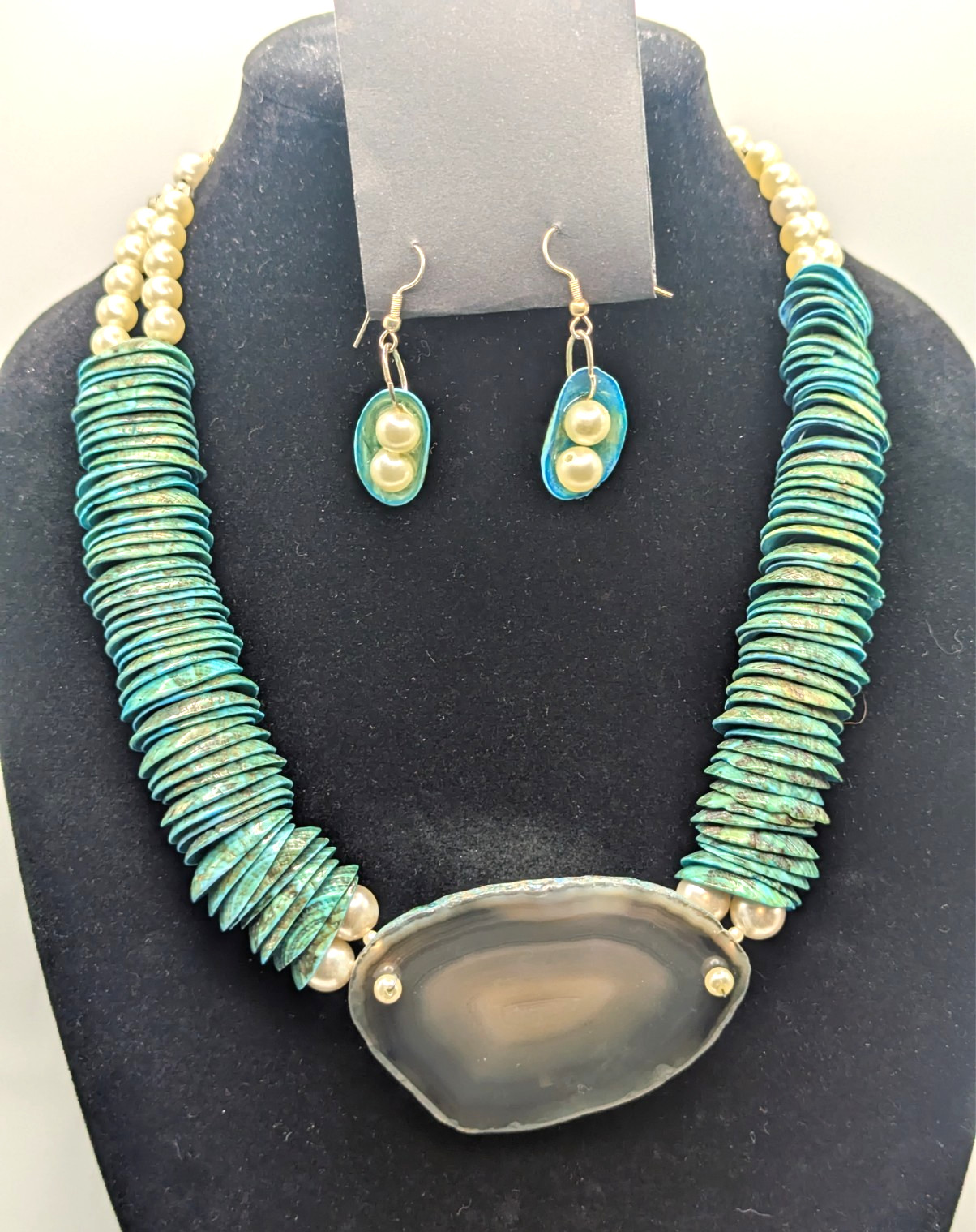 Painted Shell Disc Necklace Agate Slice Pendant E… - image 1