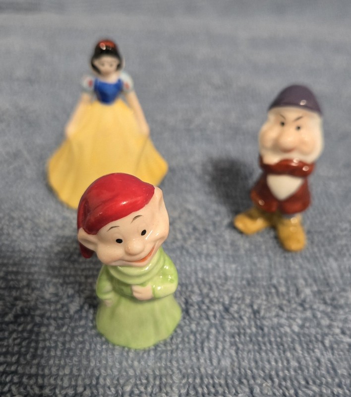 Vintage 1988 Snow White, Dopey, & Grumpy Fine Porcelain Figurines Walt Disney Co