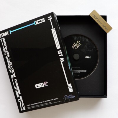 ヒョンジン PHOTOBOOK Hyunjin Stray Kids Go Live Limited Edition BOX + CD +