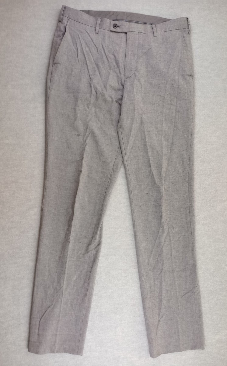 Uniqlo Dress Pants Wool Mens Sz 170/82A W82cm Gray Stretch Uniqlo Dress Pants Wool Mens Sz 170/82A W82cm Gray Stretch