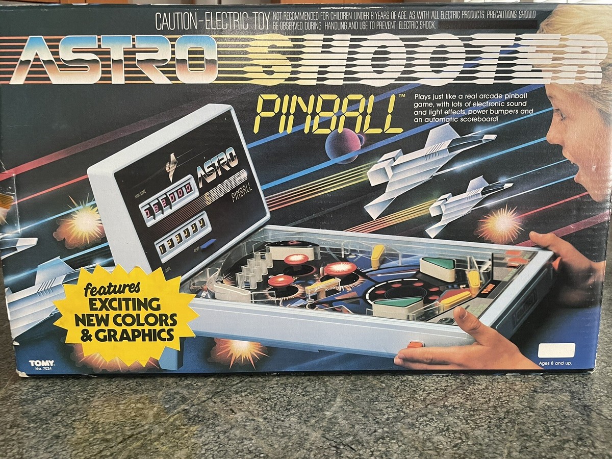 VINTAGE 1983 TOMY ASTRO SHOOTER TABLETOP PINBALL GAME IN BOX VINTAGE 1983 TOMY ASTRO SHOOTER TABLETOP PINBALL GAME IN BOX