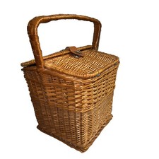 Picnic basket Retro + Oblique Stackable Plates +cups + Bowls+ Utensils 39 Items