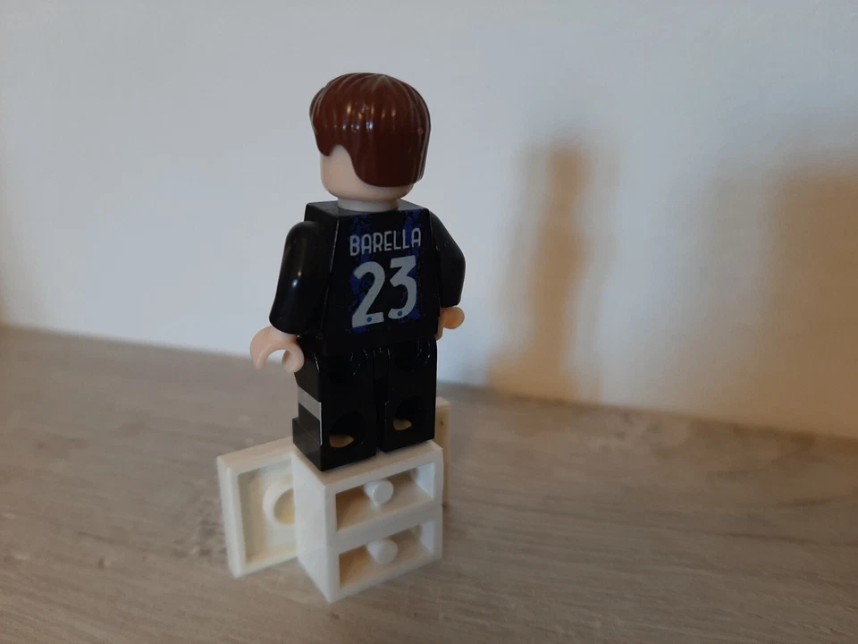 minifigures tipo lego calcio Nicolò BARELLA maglia INTER - Immagine 2 di 2