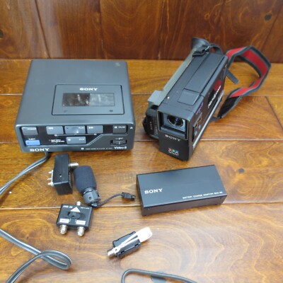 Sony CCD-M8U 8 Video Camera EV-P10U 8 Cassette Recorder Untested
