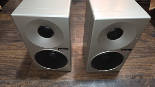 ​Vintage Technics SB-F2 2-Way Linear Phase Speakers Pair Silver Japan - Tested