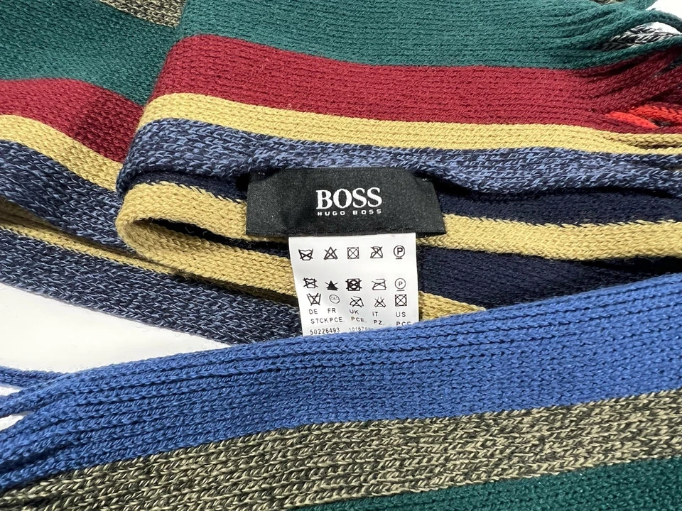 Bufanda tejida acanalada 100 % lana virgen Hugo Boss con rayas vintage Foto 3 de 4