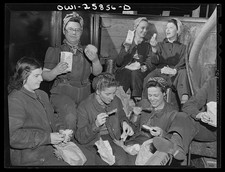 Baltimore Maryland Bethlehem-Fairfield Shipyards 1943 Women Welders Lunch Hour
