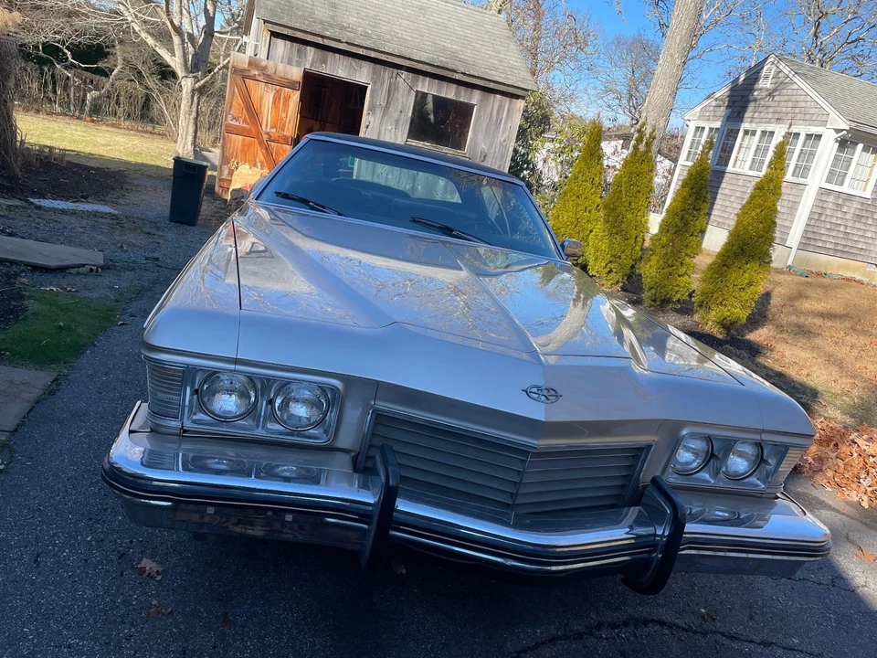 Buick Riviera 1973 - Imagem 2 de 4