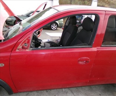 tür vorne links OPEL CORSA 1.2 G MODELO C 2000-2006 2005 105639