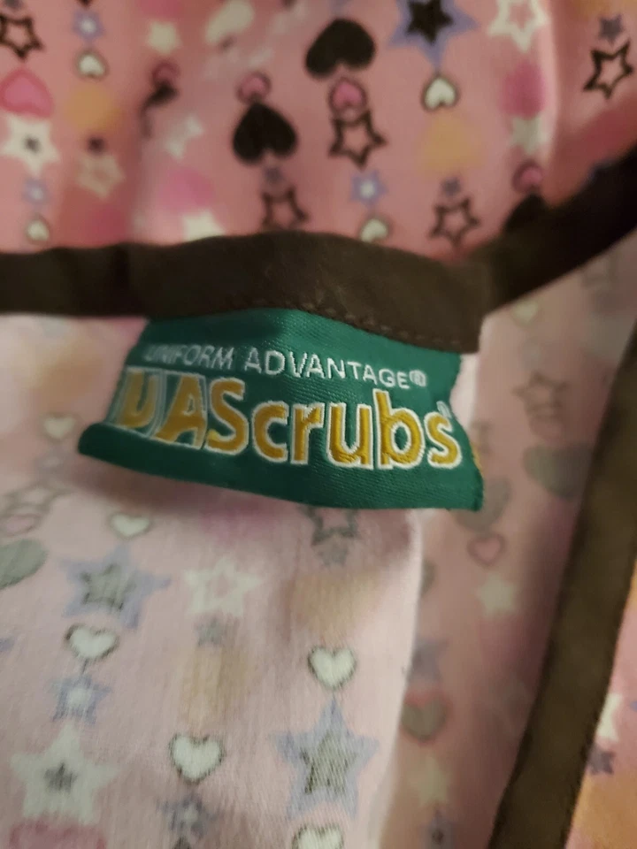 UA Scrubs Scrub Top size M~Pink/Black Hearts/Stars-Chest 22"/L 26" - Image 3 of 4