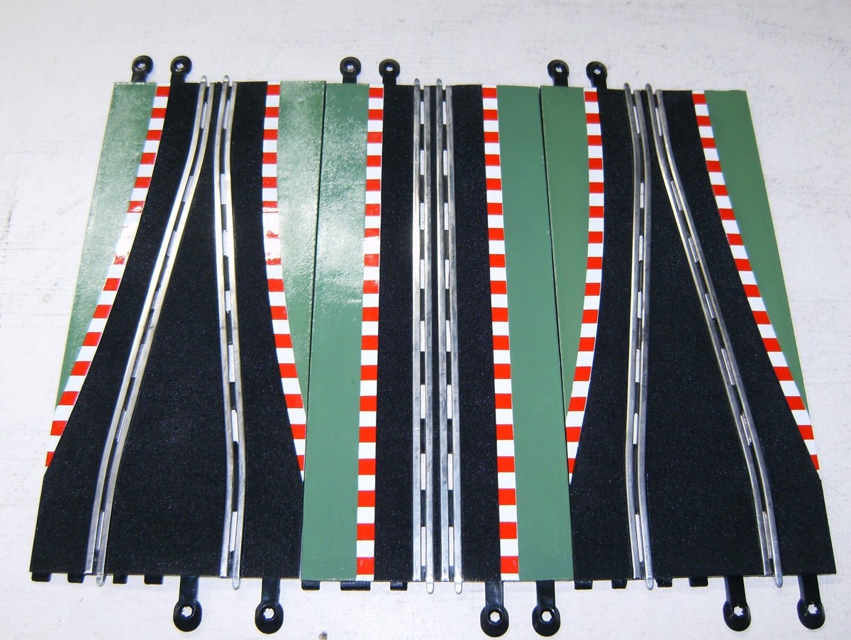 SCX 1/32 Scale Slot Car Grand Chicane 3 Piece Track Set SCX84180