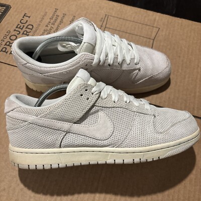 NIKE DUNK LOW PREMIUM PERFORATED LEATHER POLAR BEAR SIZE 9 NIKE DUNK LOW PREMIUM PERFORATED LEATHER POLAR BEAR SIZE 9