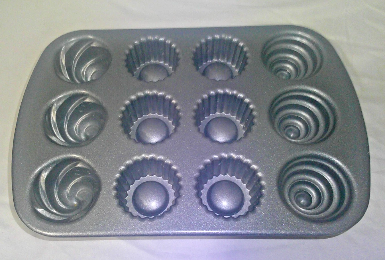 🧁 Nordic Ware Crème-Filled Cupcake Baking Pan –3 Cup Cast Aluminum Made in USA