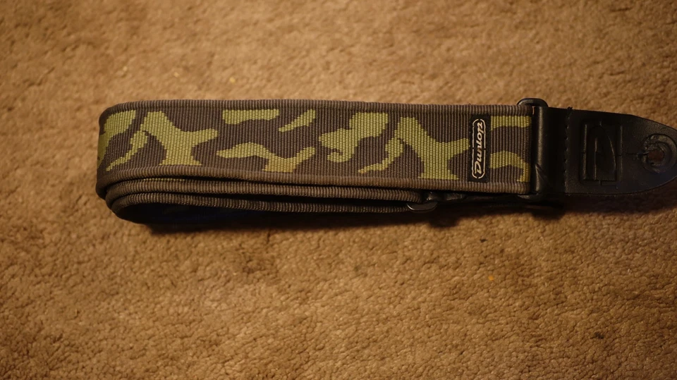 Correa de guitarra tejida clásica Dunlop D38-10GY verde camuflaje, camuflaje verde Foto 4 de 4