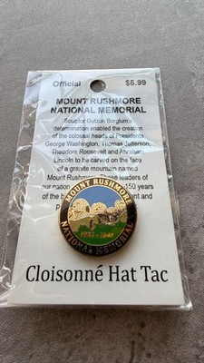 Mount Rushmore National Memorial 1927-1941 Lapel Pin