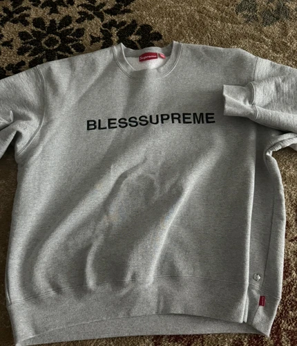 Pull Supreme Blessed gris VNDS porté une fois superbe !! Taille L homme