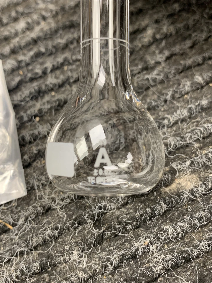 12PK Fisherbrand 10 ml frasco volumétrico clase A con tapón clase ST 9 FB-400-10 Foto 3 de 4