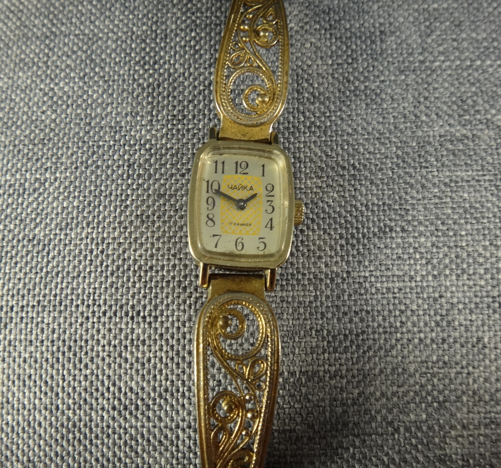 Vintage Chaika Women's Beauty  Watch Soviet Mechanical Serviced