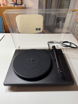 Plattenspieler Pro-Ject Debut III