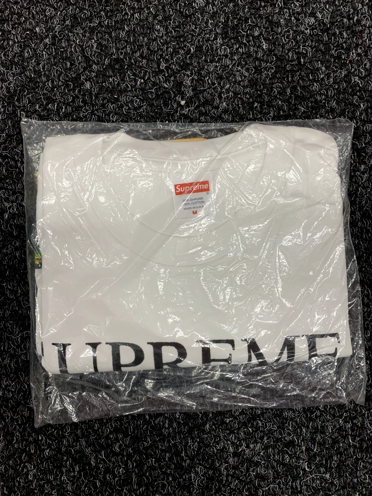 T shirt blanc Supreme FW18 Still Life Peaches NEUF taille moyenne