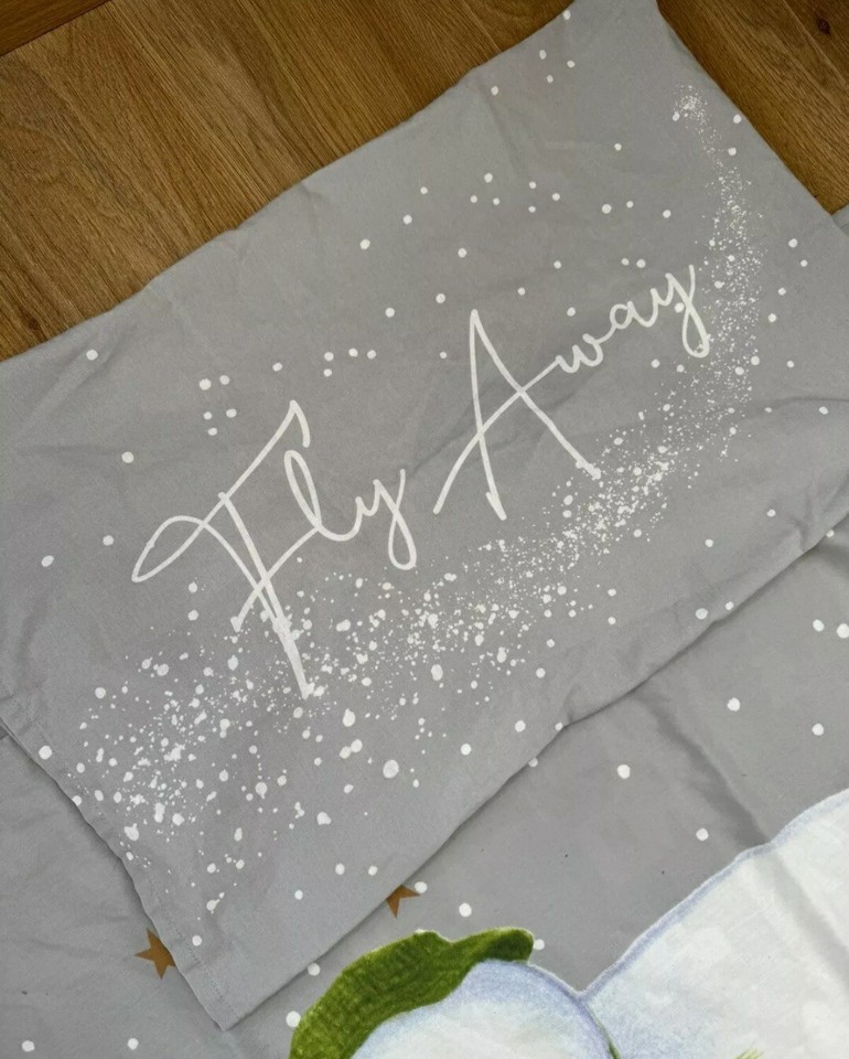 Raymond Briggs, The Snowman Junior Toddler Cot Bed Bedding. NEXT eBay